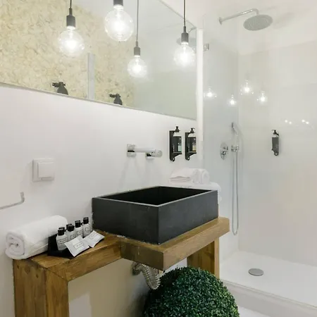 Апартаменти My Lx Flat Castle Alfama *