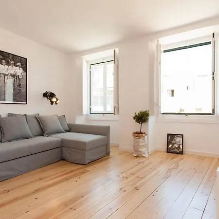 Апартаменти My Lx Flat Castle Alfama *