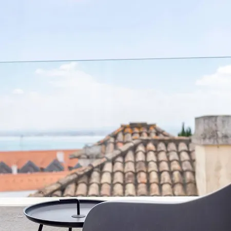 My Lx Flat Castle Alfama Апартаменти *